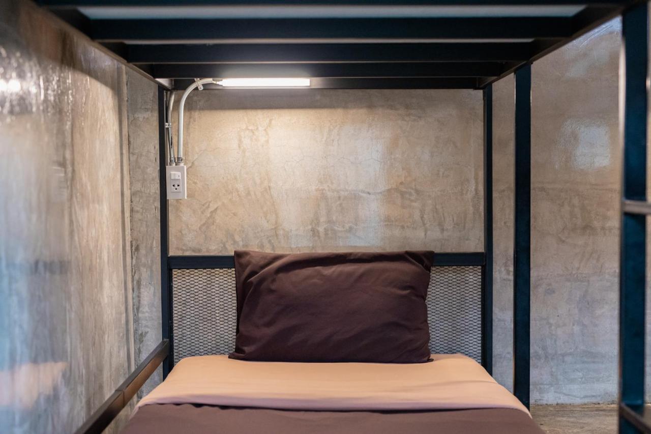The Alley Hostel&Bistro Bangkok Exterior foto